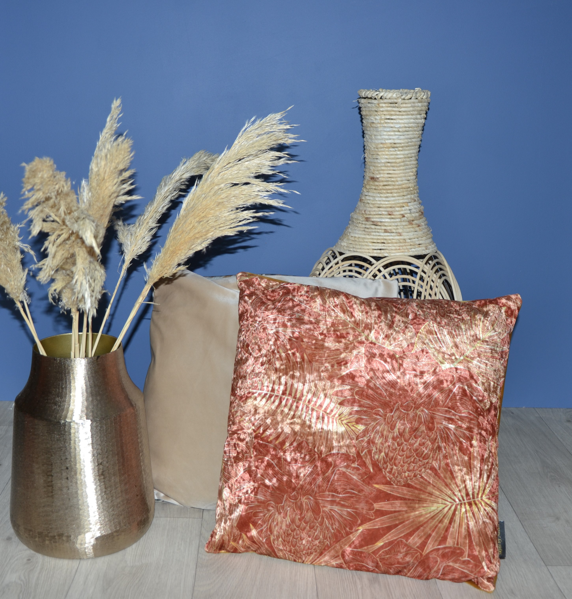 Kussen velvet Ginger bloem brique 45 x 45