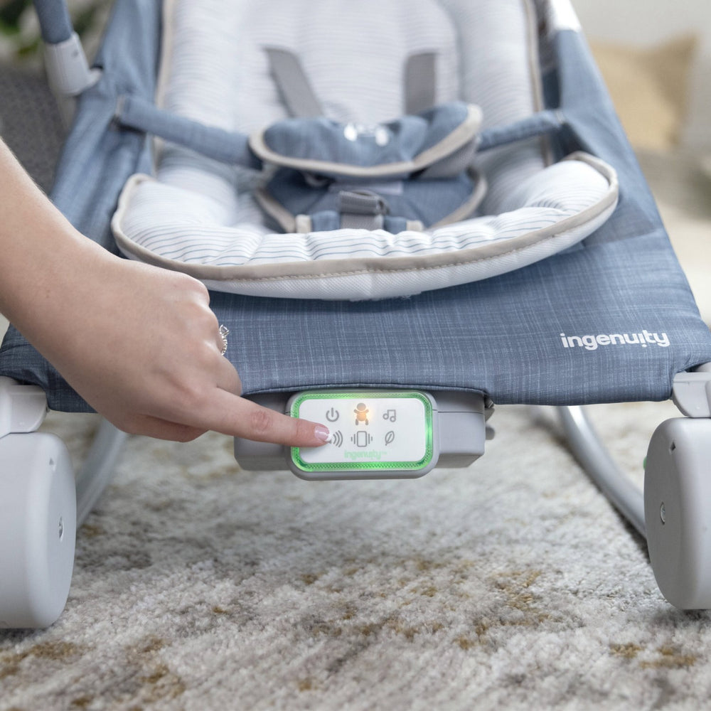 Køb Ingenuity Chambray Happy Belly™ Rock-To-Bounce Massage Sæde