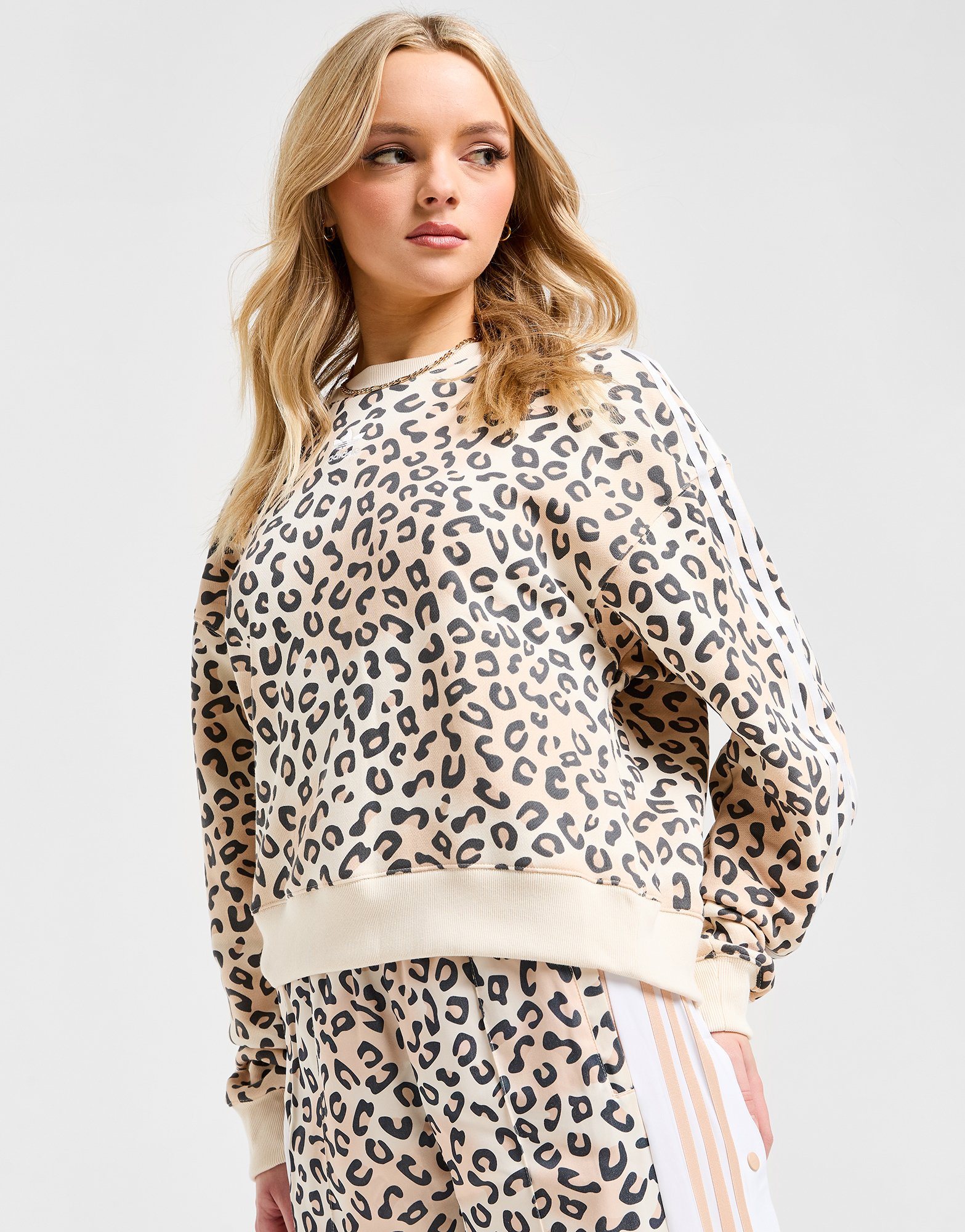 adidas Originals Sweat-shirt ras-du-cou Trèfle adidas Originals Leopard Luxe