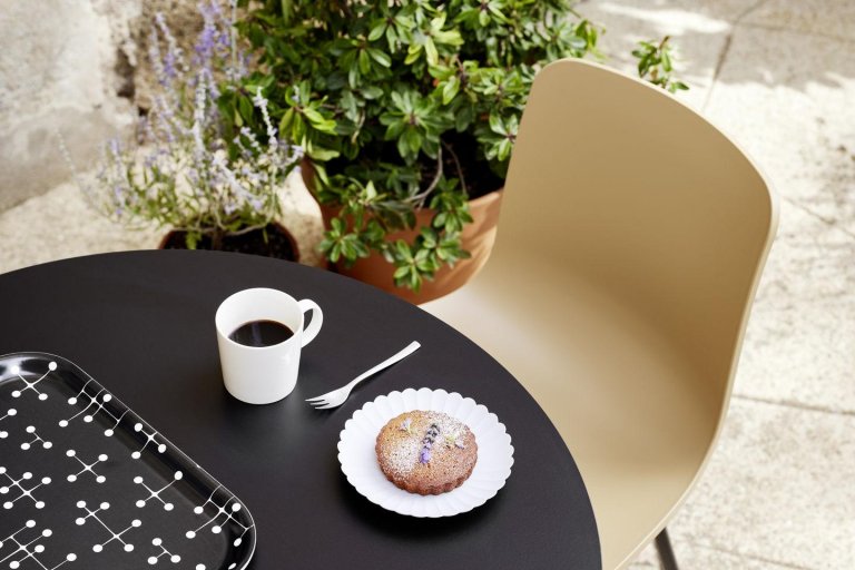 Vitra HAL RE stoel basic dark onderstel ivy