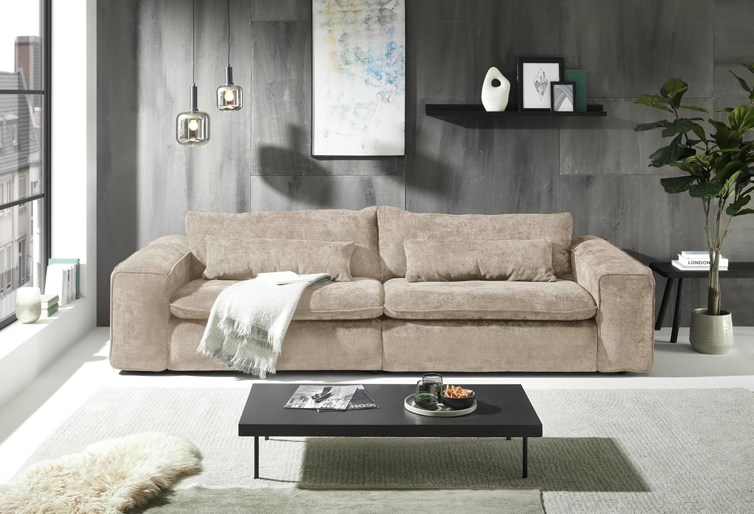 Big Sofa 300 cm breit, Modell Vince, Tiefe Sitzfläche, pflegeleichter Stoffbezug, Nosagfederung, Rücken echt bezogen, mittlere Sitzhärte, inkl. 2 Rückenkissen, 2 Nierenkissen, Taubengrau