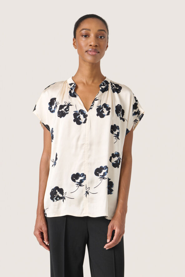 Soaked in Luxury SLErwina Paris Top Black and white flower print