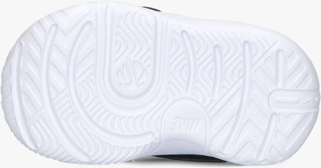 NIKE zwarte nike lage sneakers team hustle d 11