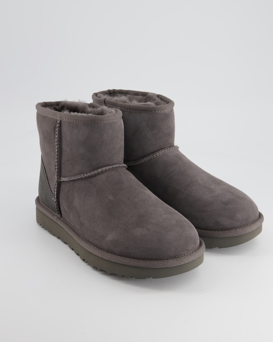 UGG Classic Mini Winterstiefel in Grau