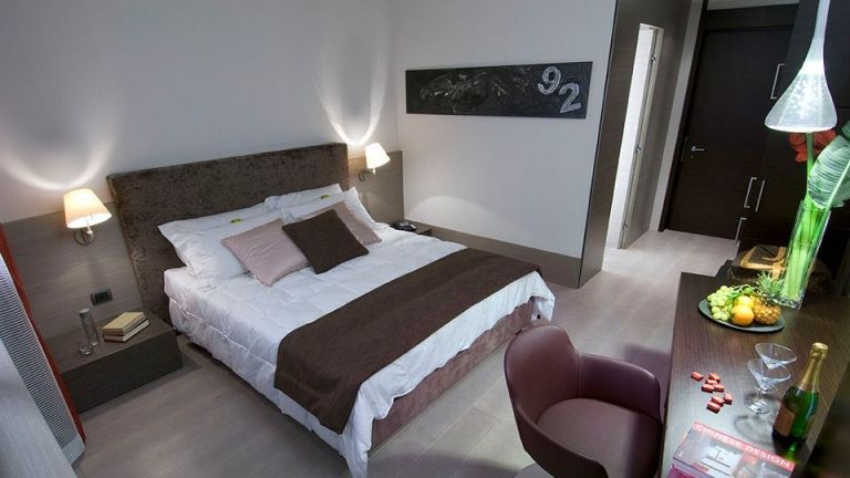 Artemide Melampo wandlamp zonder schakelaar aluminium