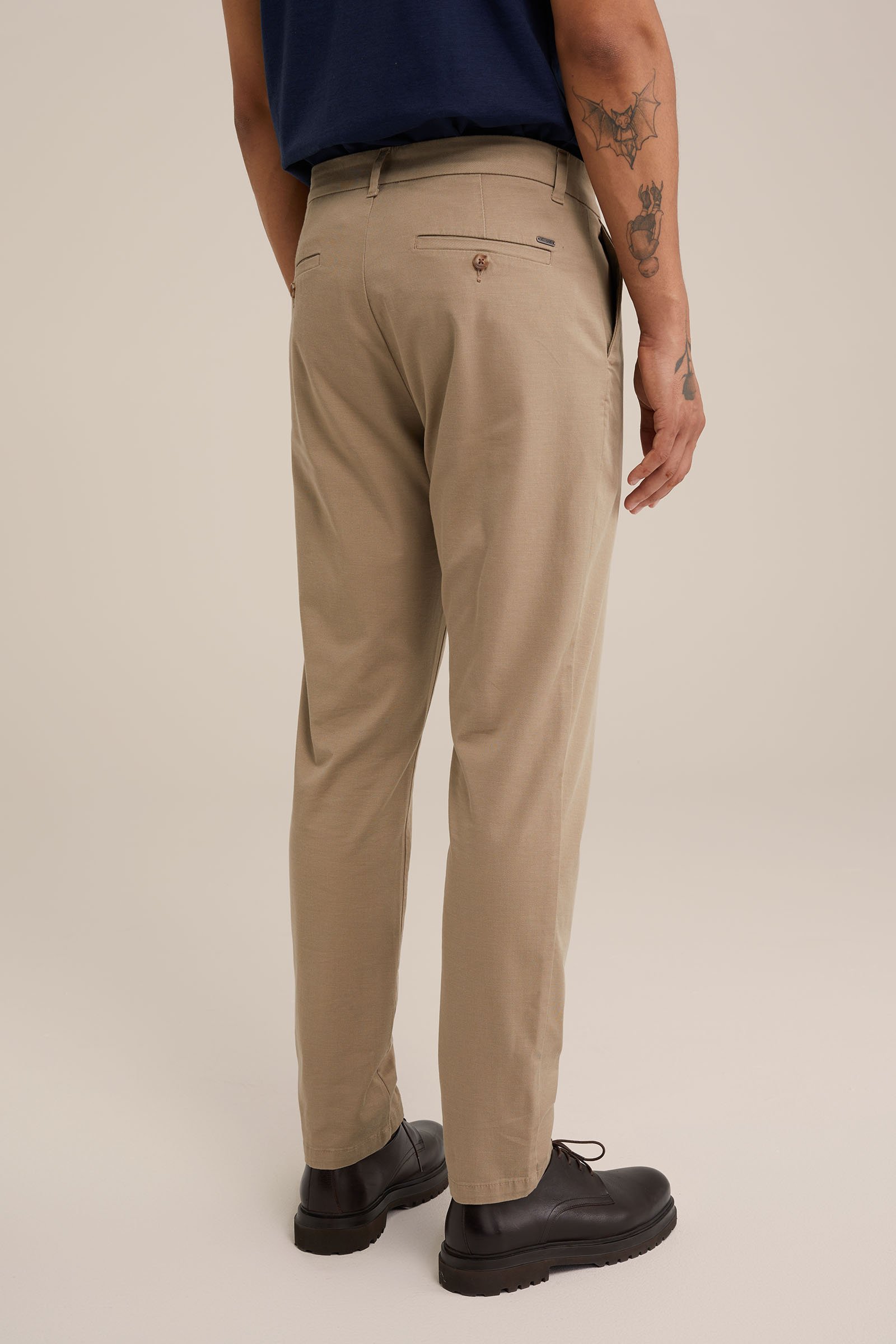 soft touch chino van katoen modal mix Van Gils Beige