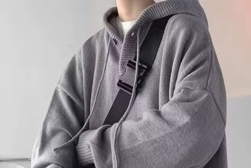 GRAYCIOUS - Halfgeknoopte effen gebreide hoodie