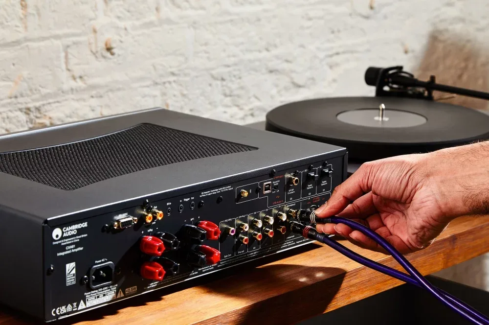 Cambridge CXA81 MKII Amplis hi-fi stéréo