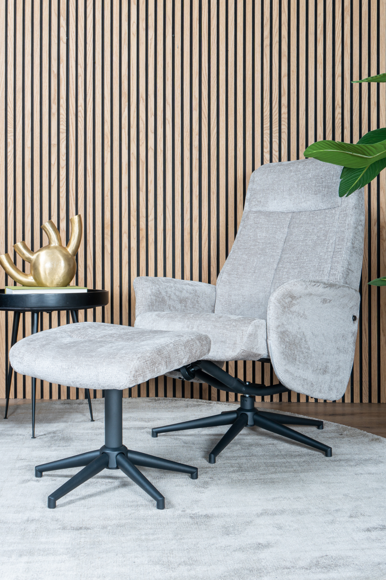 Relaxfauteuil Bindy + Hocker Perfect Harmony Taupe