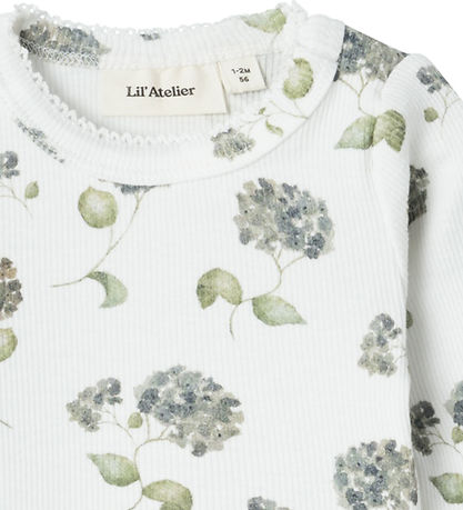 Lil' Atelier Body l/æ - Rib - NbfGavo - Coconut Milk/Blue Flower
