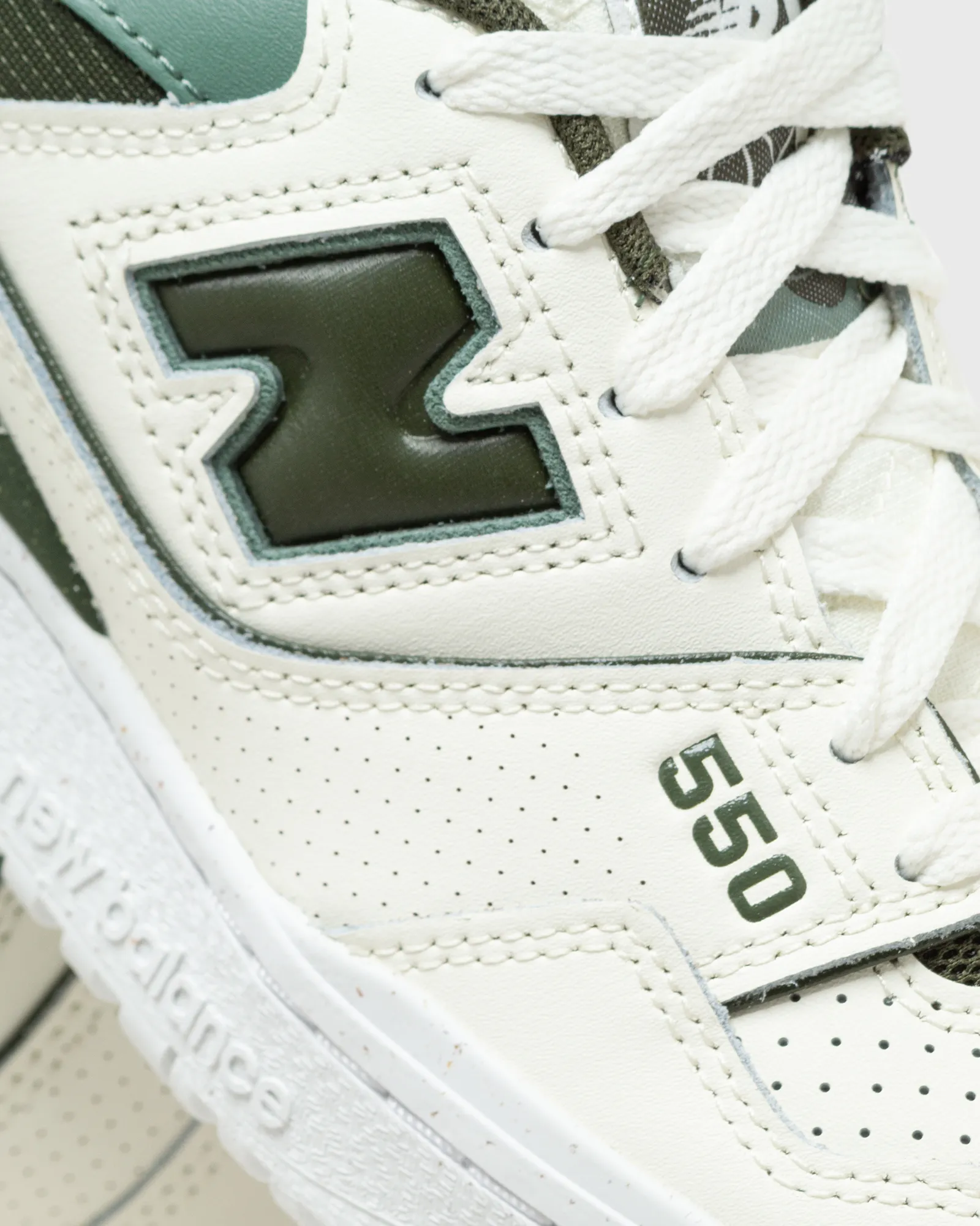 New Balance 550