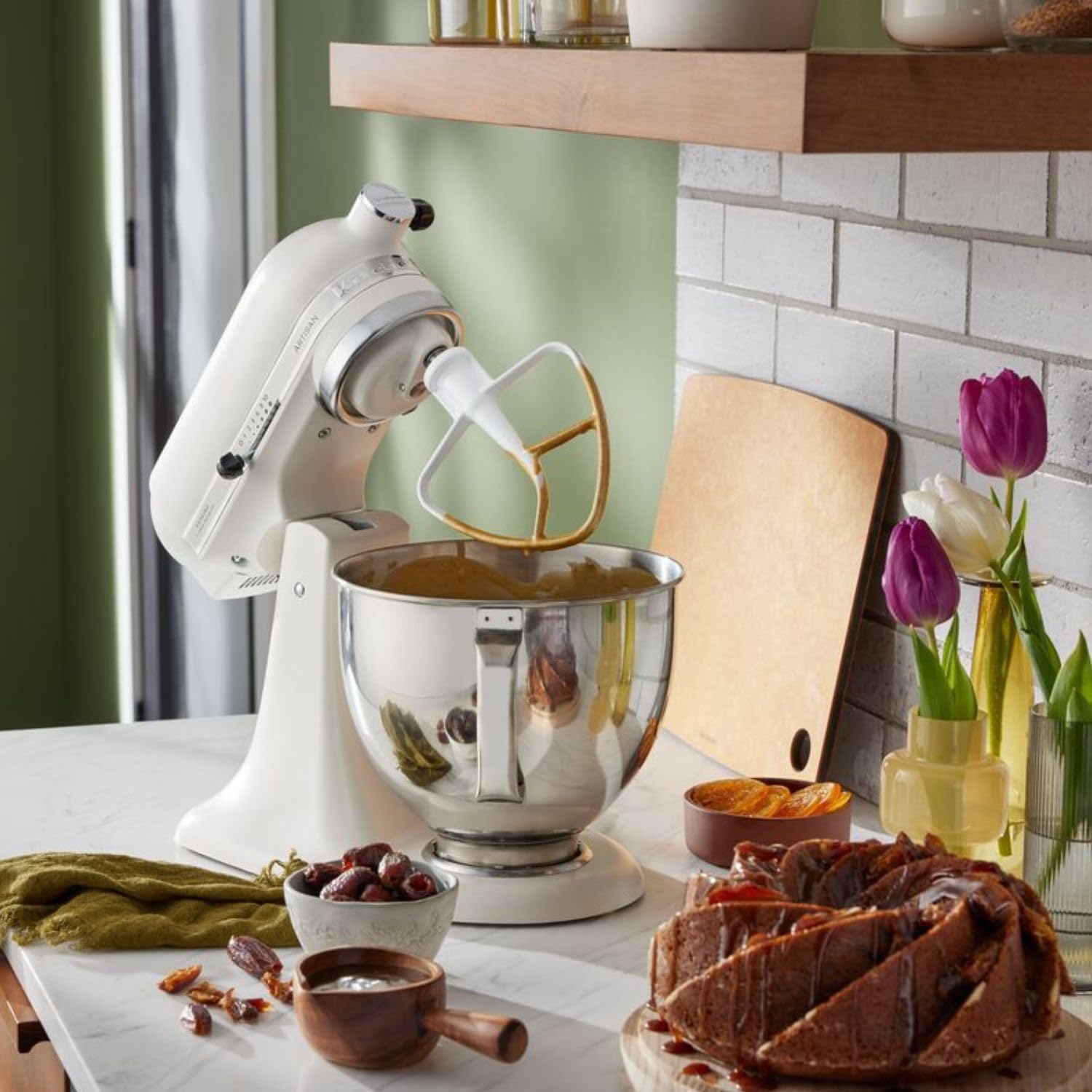 KitchenAid Küchenmaschine - Artisan - Kippbarem Food Processor - Teigknetmaschine mit 3 Zubehör und Schüssel aus Edelstahl - 4.8 L - Porzellanweiß