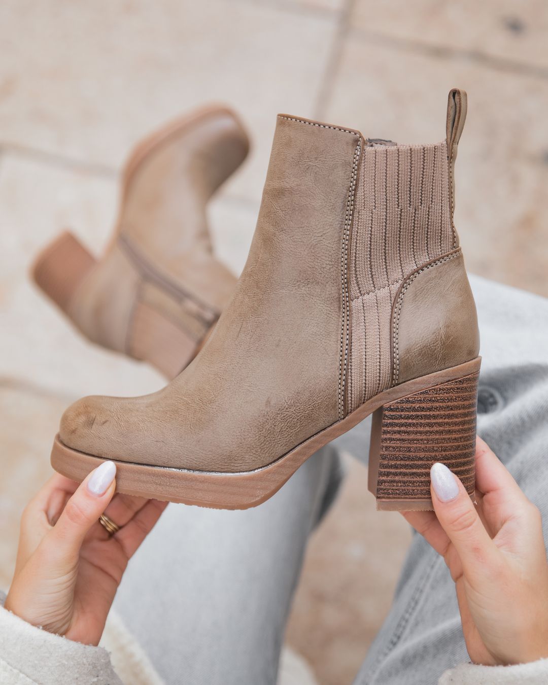 Bottines femme taupe à talon - Lucille