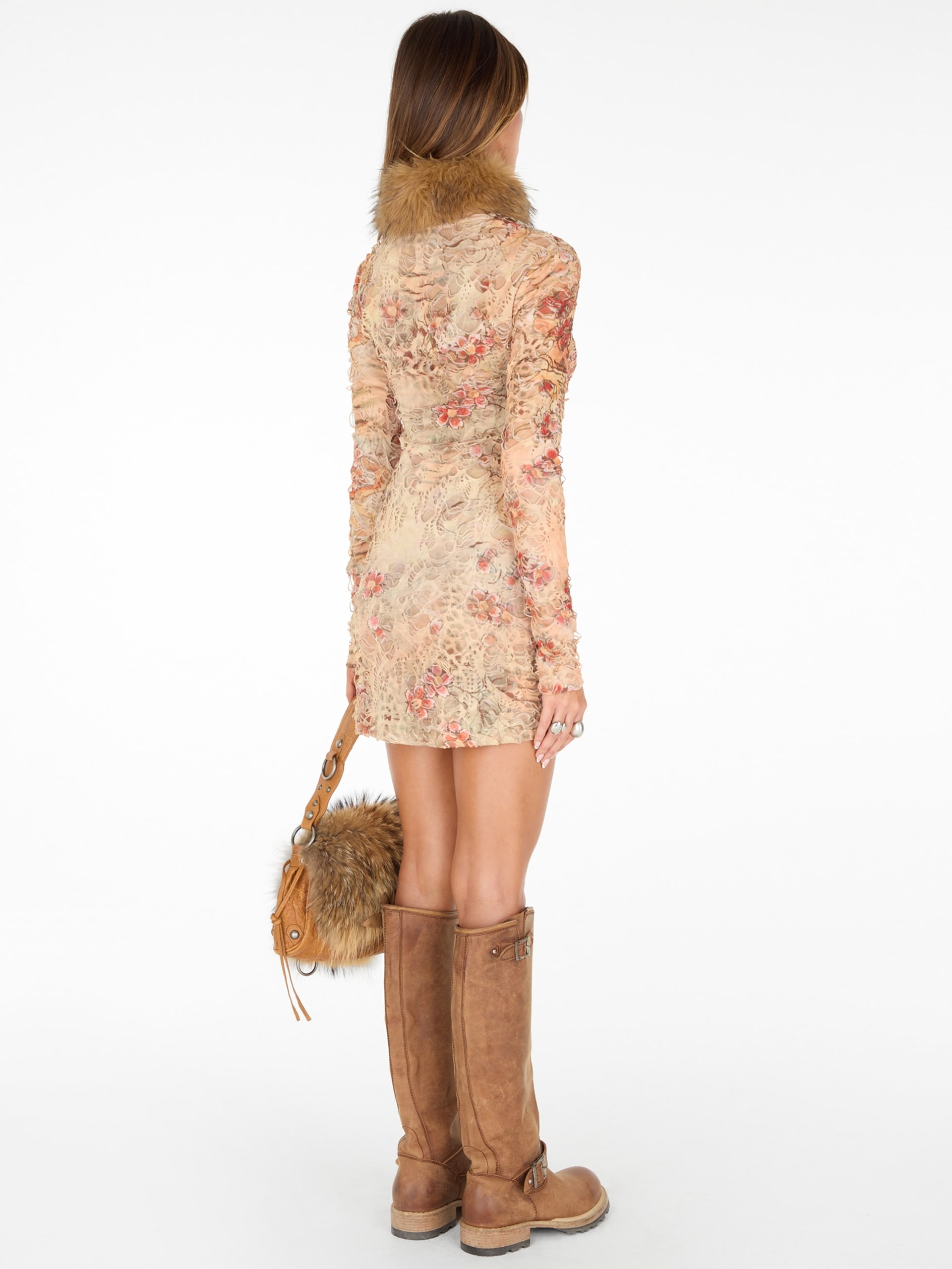 vestido de malha desgastada