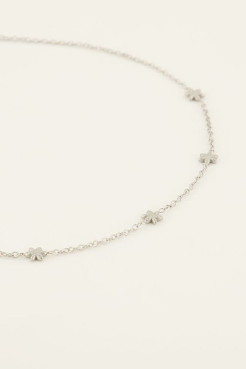 Ketting met meerdere bloemetjes