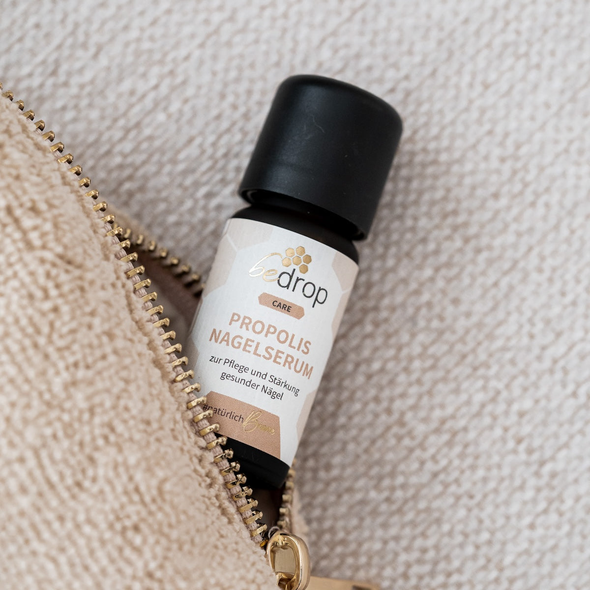 Propolis Nagelserum - Nagelpflege mit hochdosiertem Propolis & 4 ätherischen Ölen - 10ml