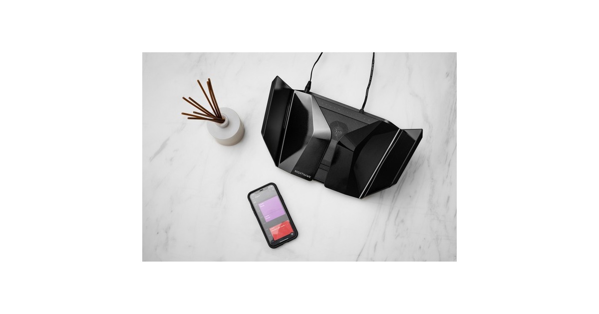 NetgearNighthawk RAXE500 Tri-Band WiFi Router  (Zwart)