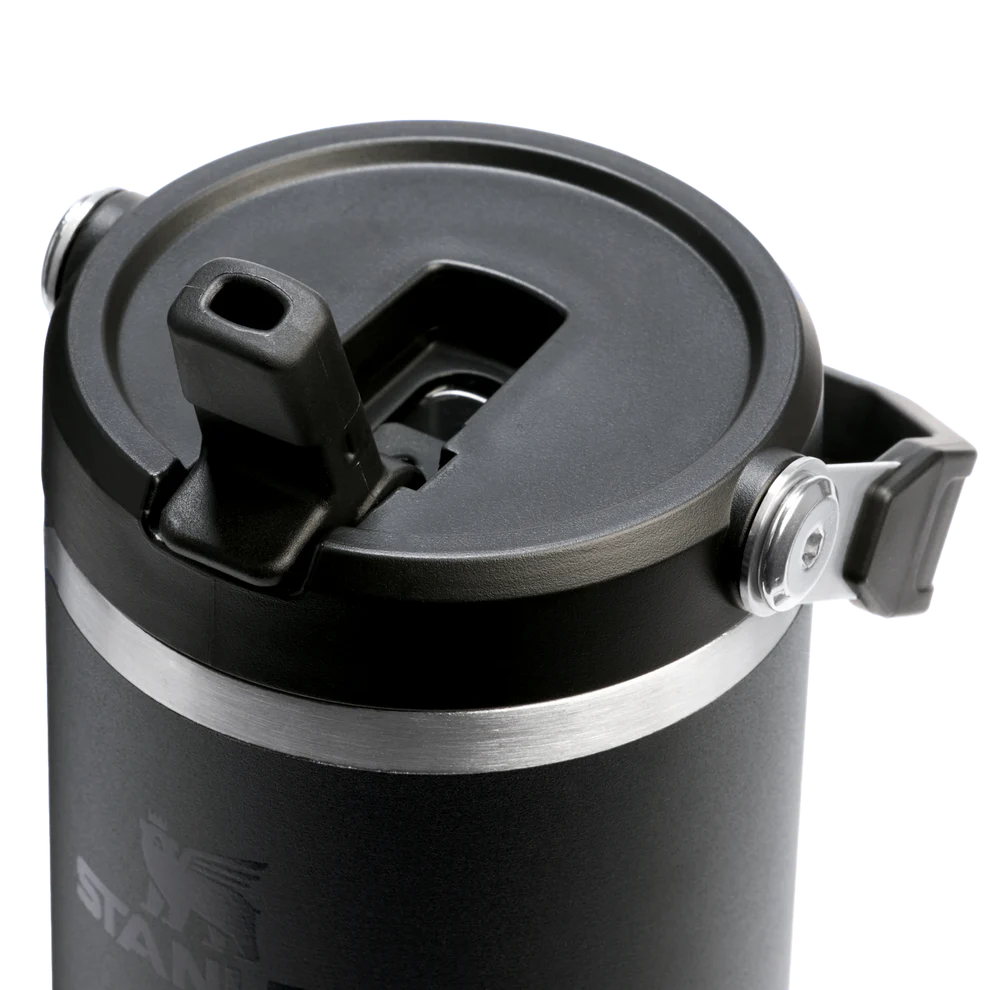IceFlow™ Flip Straw 2.0 Tumbler | 0.89L