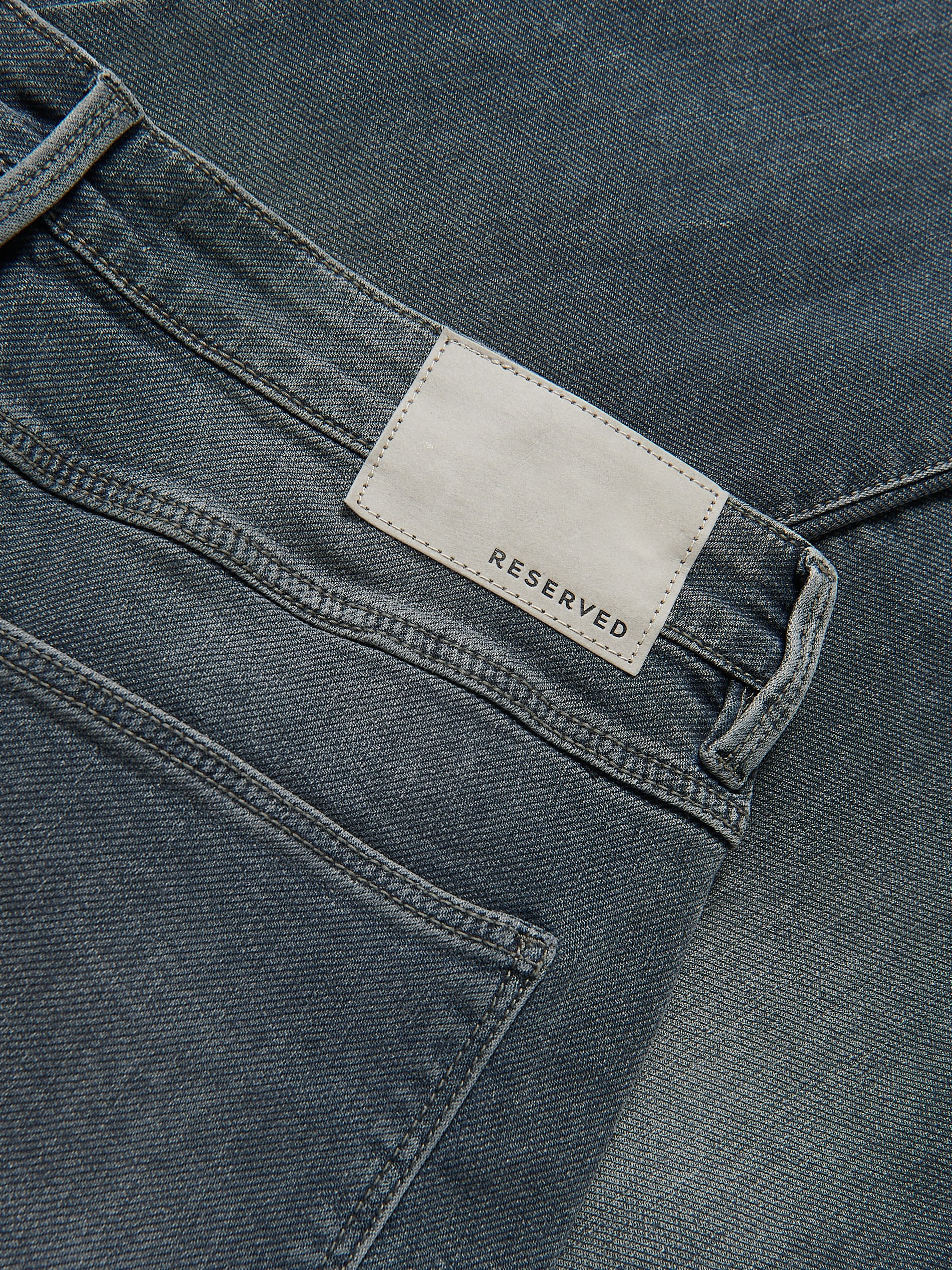 Jeans im Slim-Fit mit Wascheffekt