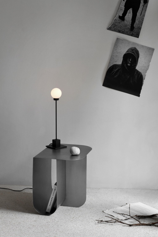 Northern Snowball tafellamp zwart