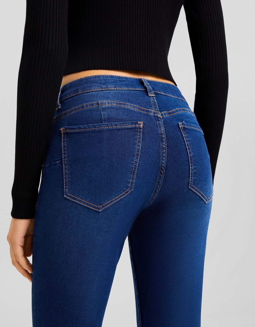 calça jeans skinny push-up