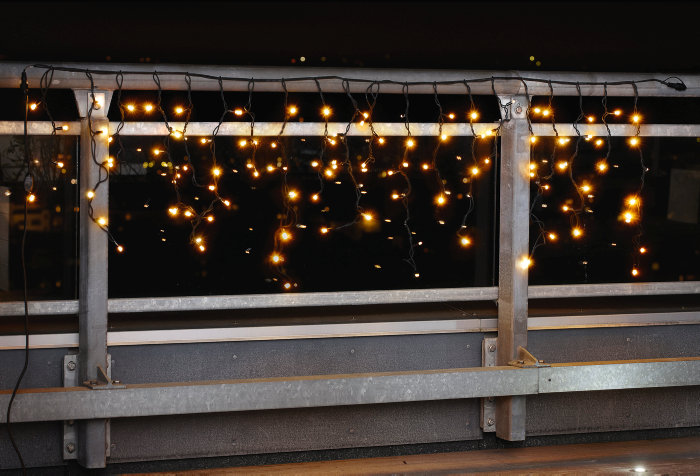 PRO lyskæde m/istapper 100 LED varm hvid 1,9 meter