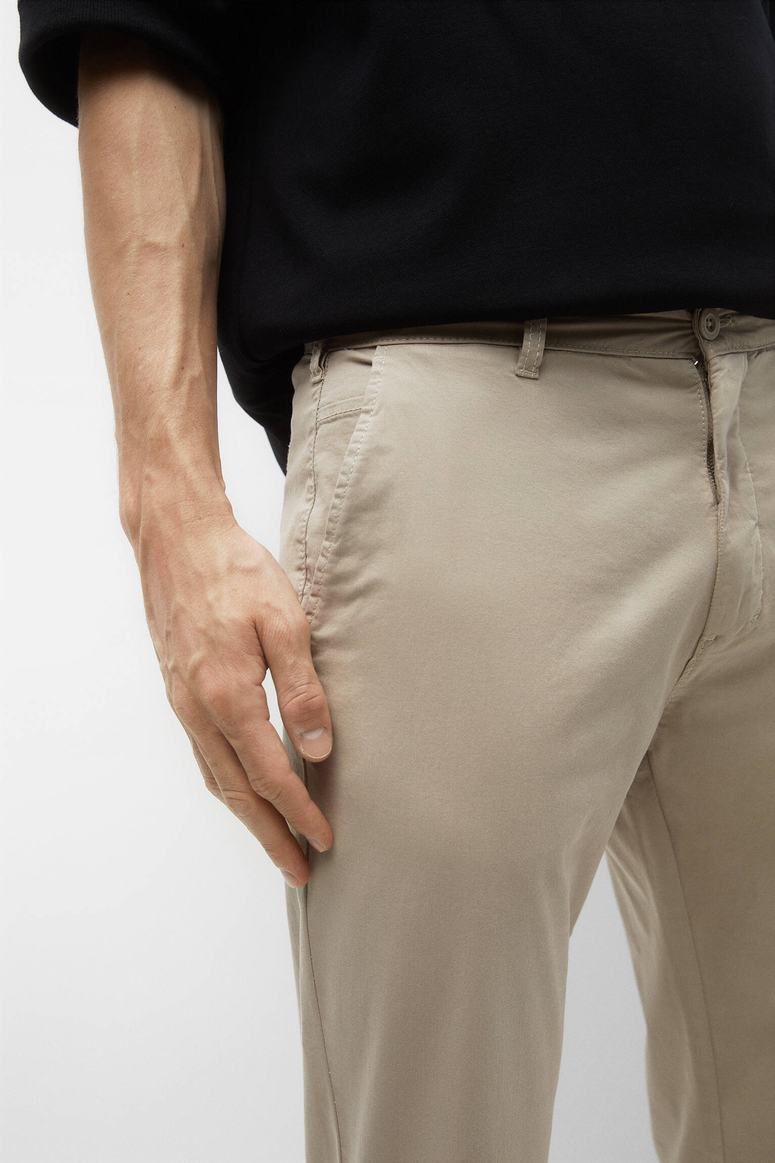 CALÇA CHINO BÁSICA - AREIA