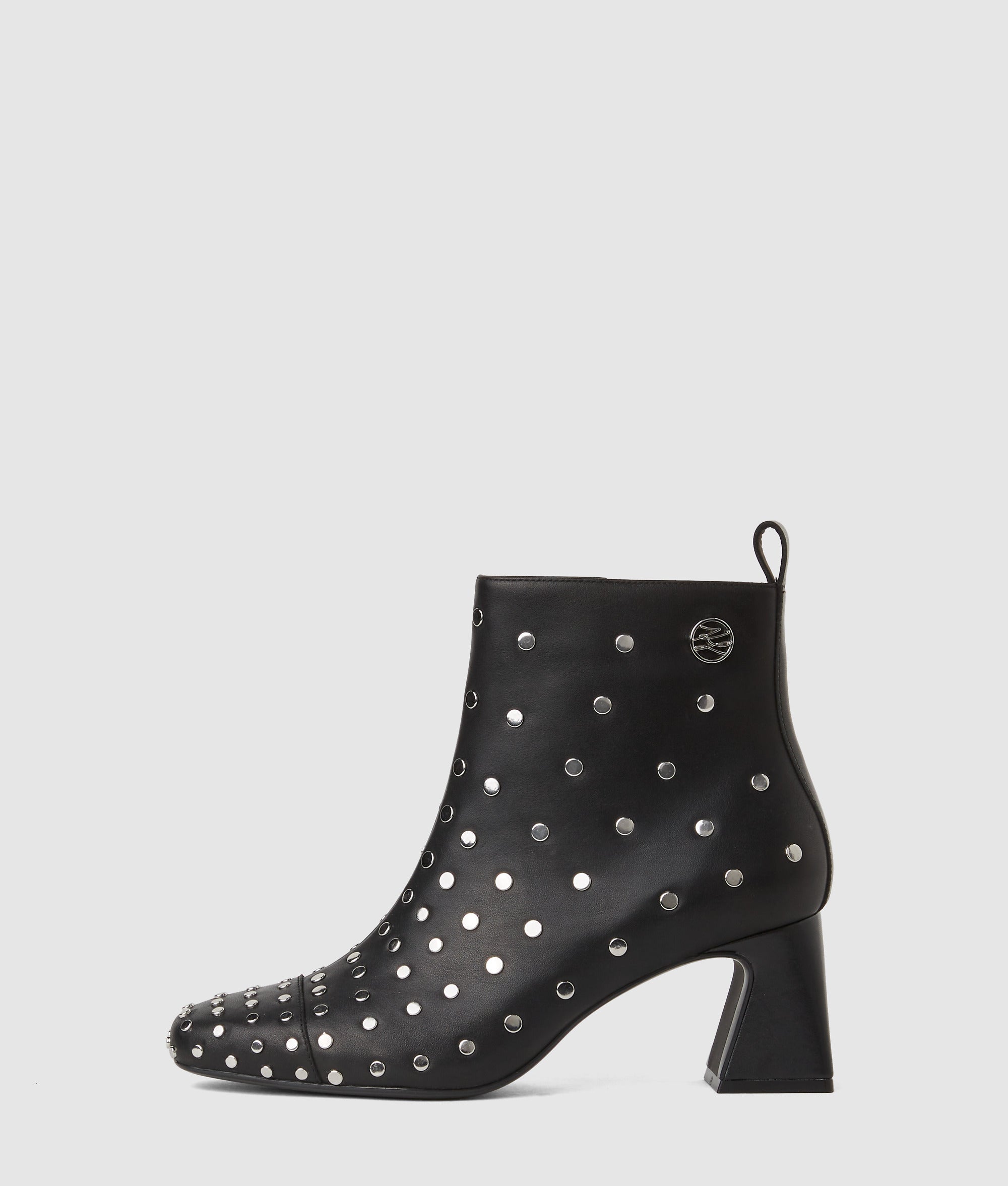 Beata Enkellaarzen met studs