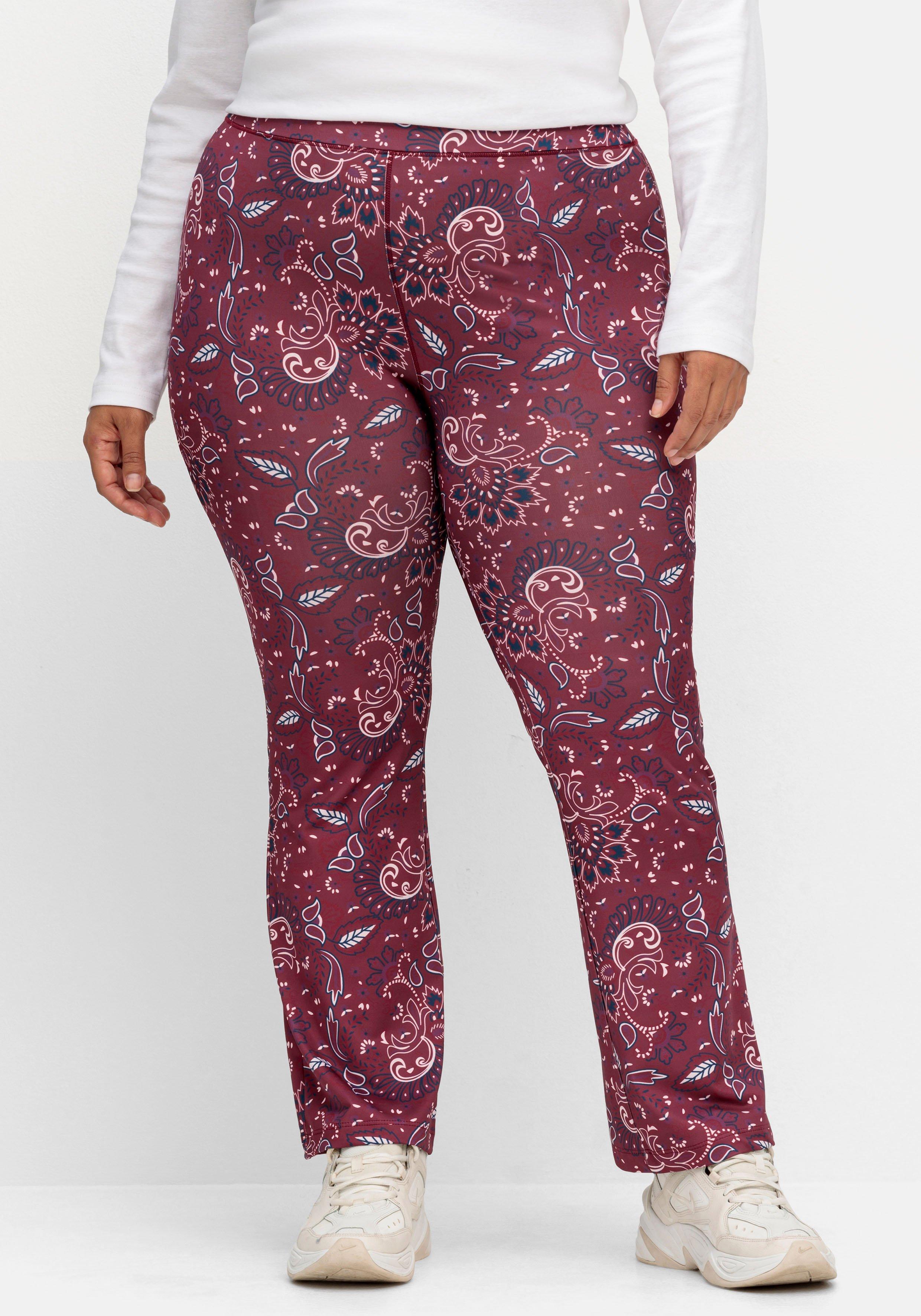Bequeme Hose mit Paisleyprint und Bootcutform