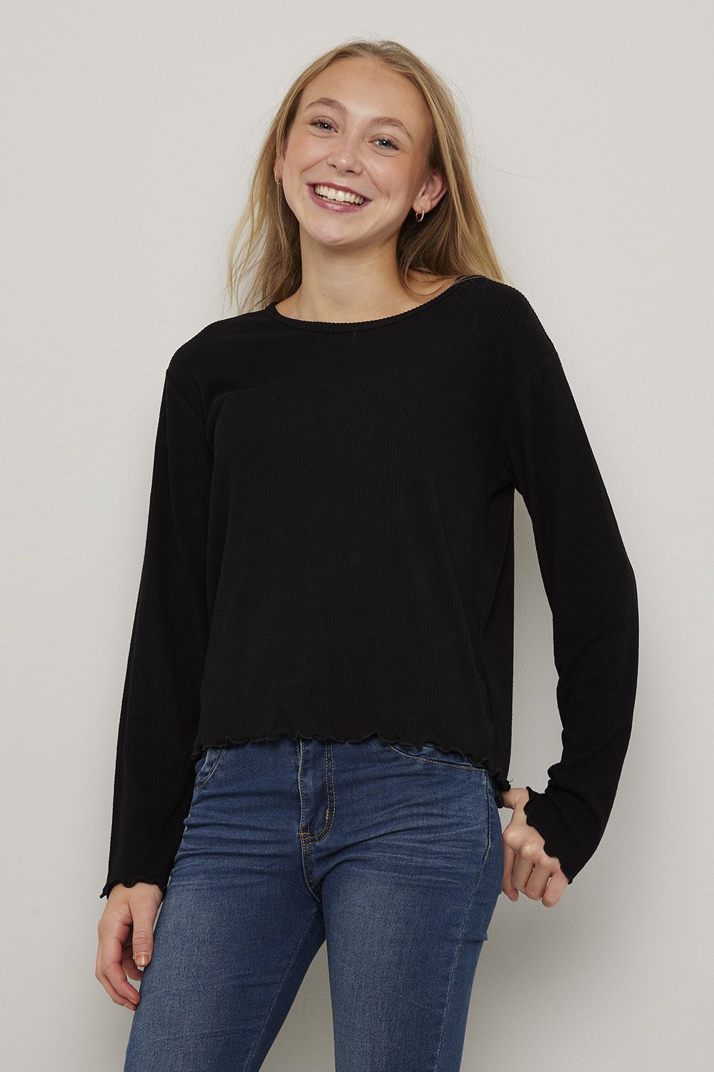 Ribbestrikket genser cropped Mira
