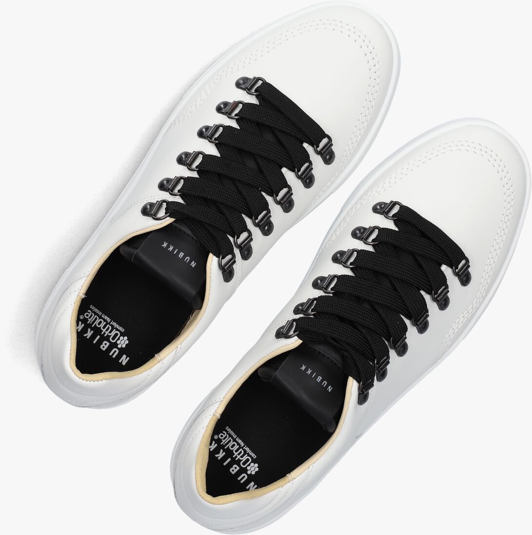 witte nubikk lage sneakers jagger roman