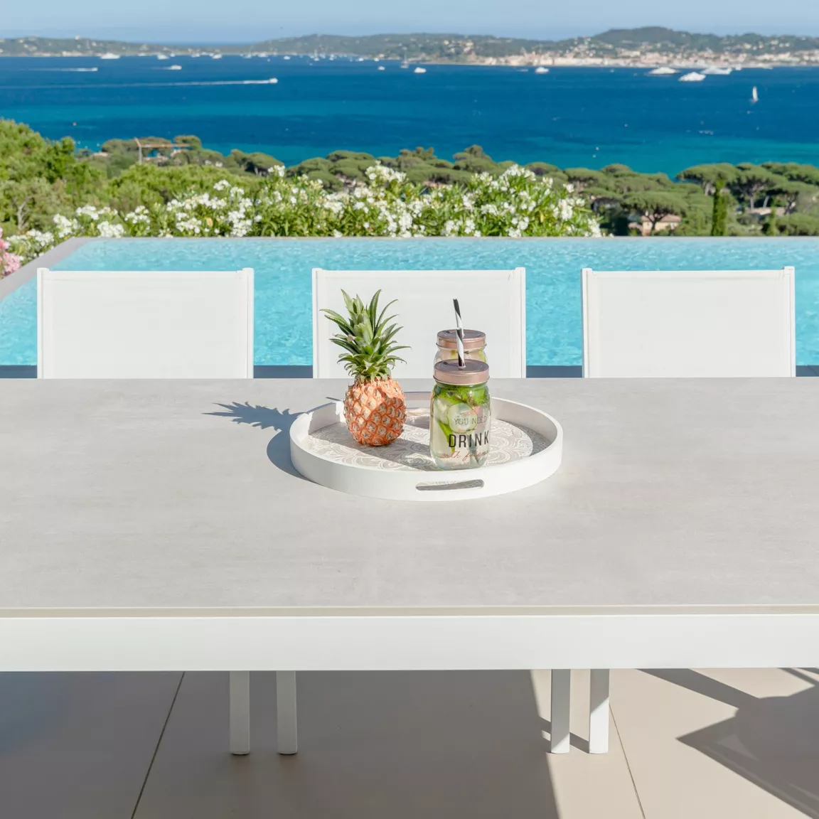 Table de jardin en aluminium et céramique 8 places (180 x 90 cm) Kore Blanc et gris clair