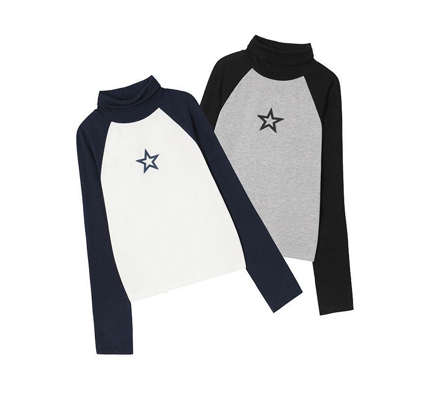 Jeshili - T-shirt met lange mouwen en coltrui en sterrenprint en raglanmouwen