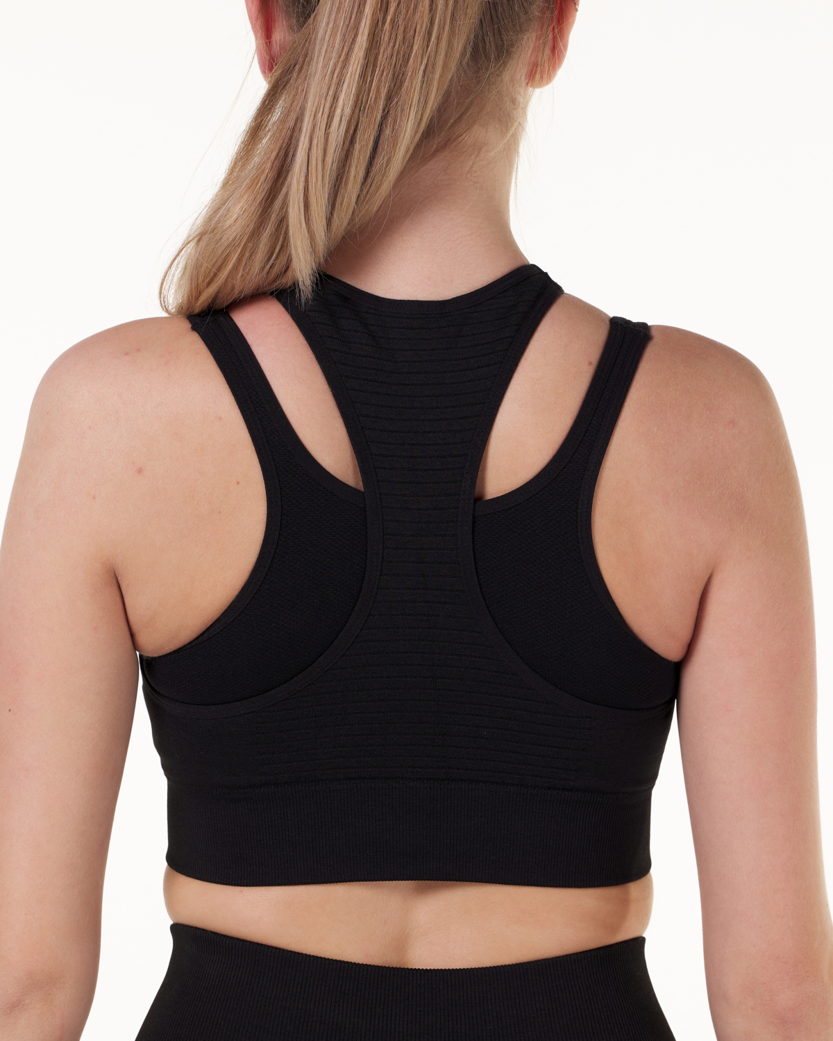 LEVITY Solar Cut Out Seamless Bra Black