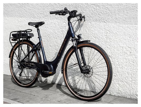 Vélo de Ville Électrique Trek Verve  2 Lowstep Shimano Altus 9V 500 Wh Azure