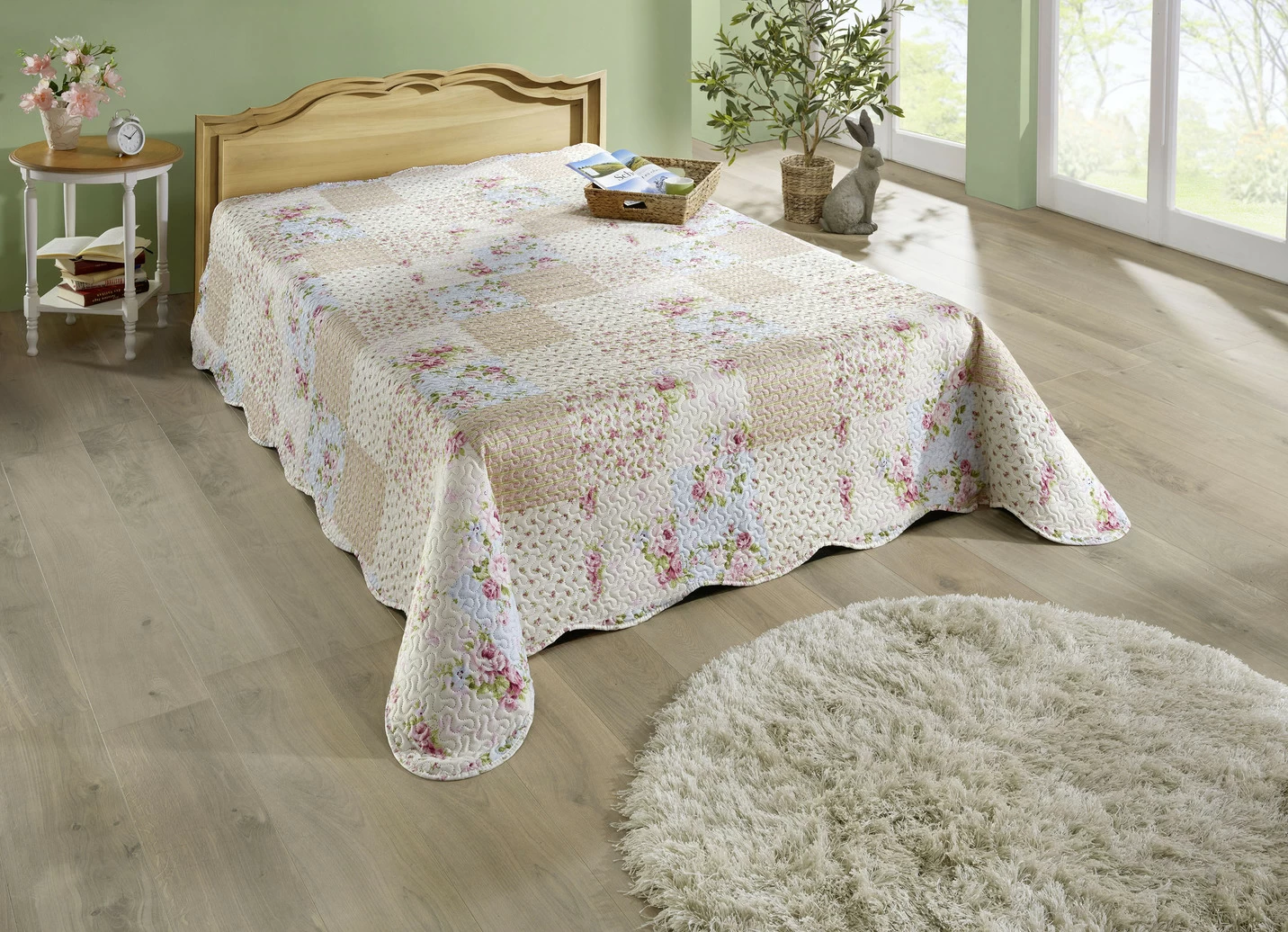 Beidseitig bedruckte Tagesdecke mit Rosen Dessin