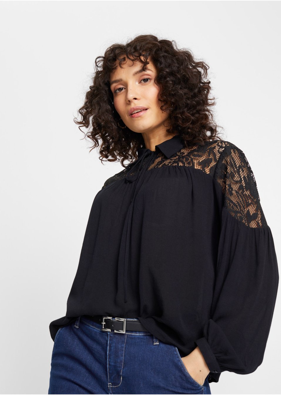 Blouse à dentelle
