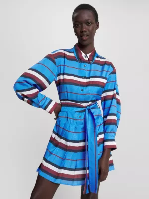 Vestido camisa com estampa de listras e modelagem relaxada