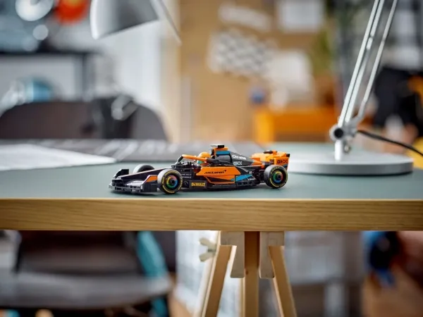 LEGO Speed Champions 76919 McLaren Formel 1-racerbil for 2023