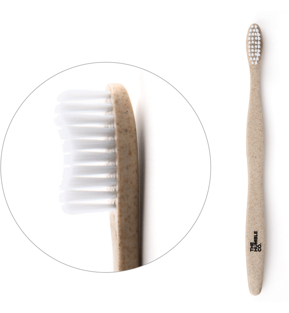 The Humble Co. Tandenborstel bioplastic volwassenen (1 stuk)