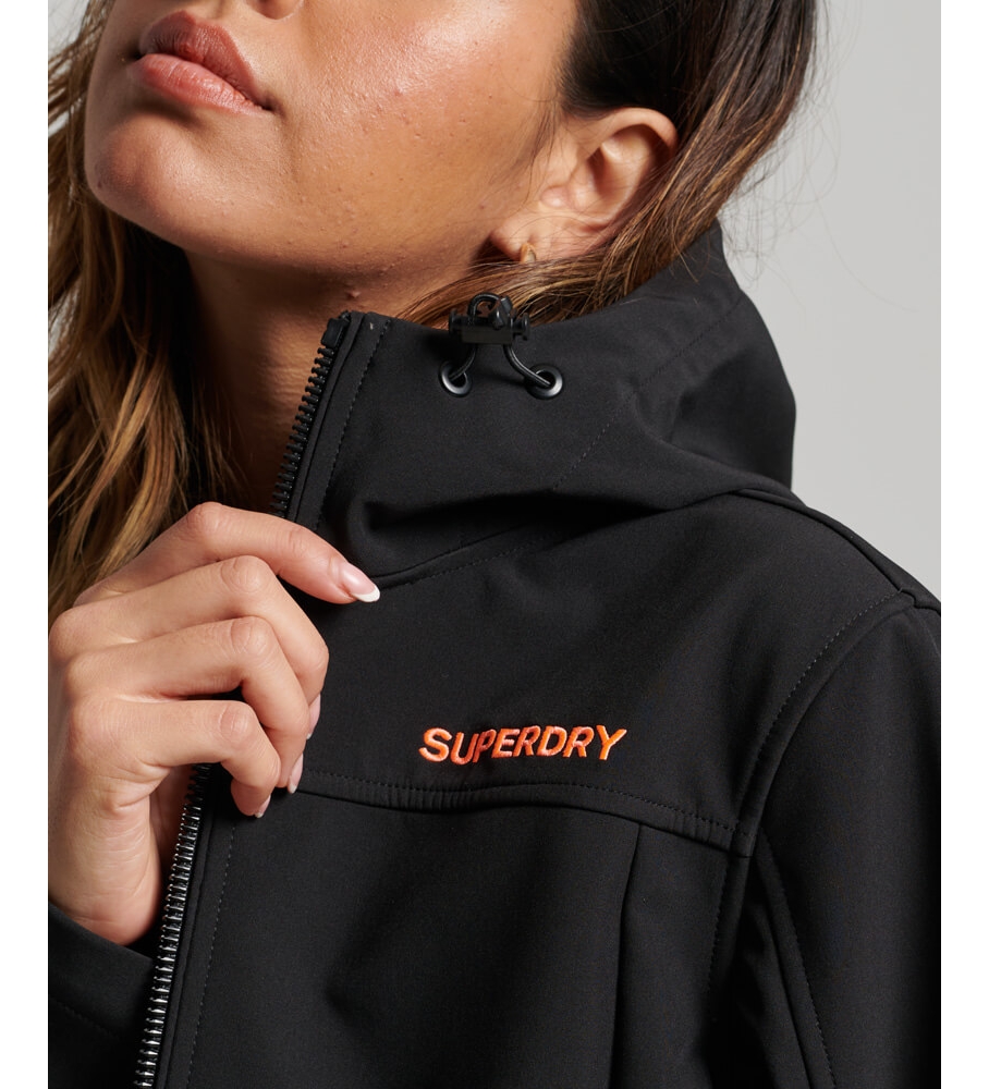 Jaqueta Softshell com Capuz Superdry Code Trekker Preta
