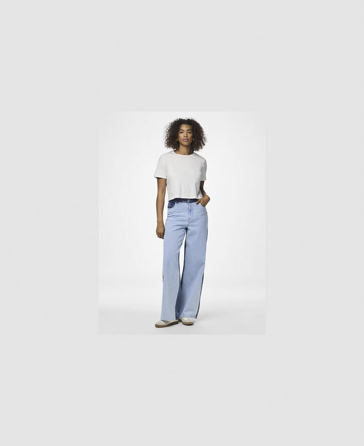 Pieces PCFAMY HW WIDE DENIM JEANS D2D FSY Light blue denim/medium blue denim