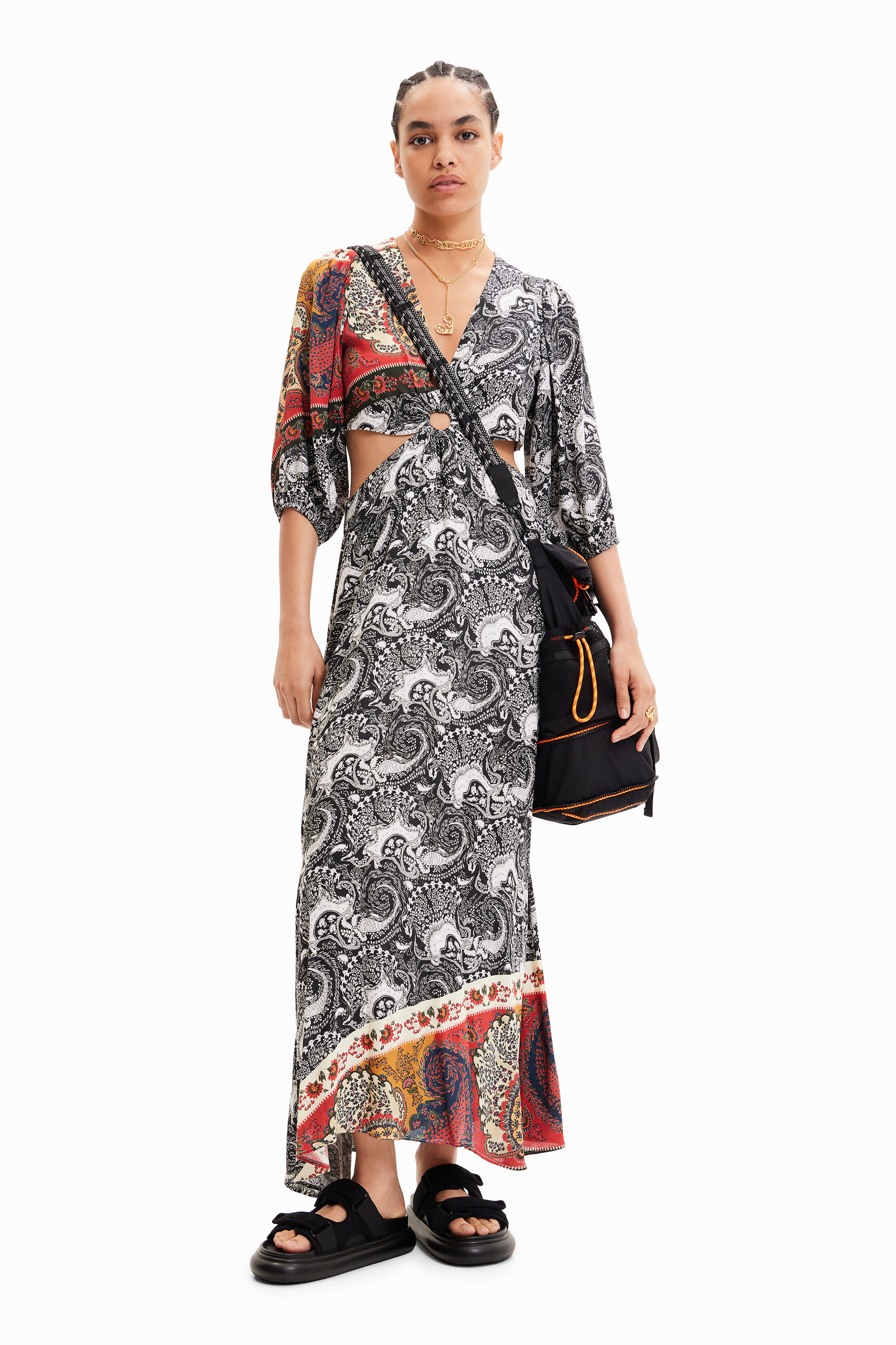 Robe longue découpes motif paisley