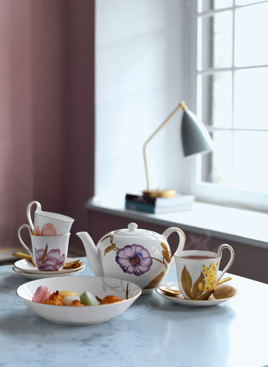 Royal Copenhagen  Flora højhankskop m/ underkop, Iris - 27 cl.