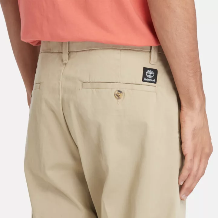 Pantalon chino en sergé extensible pour homme en beige