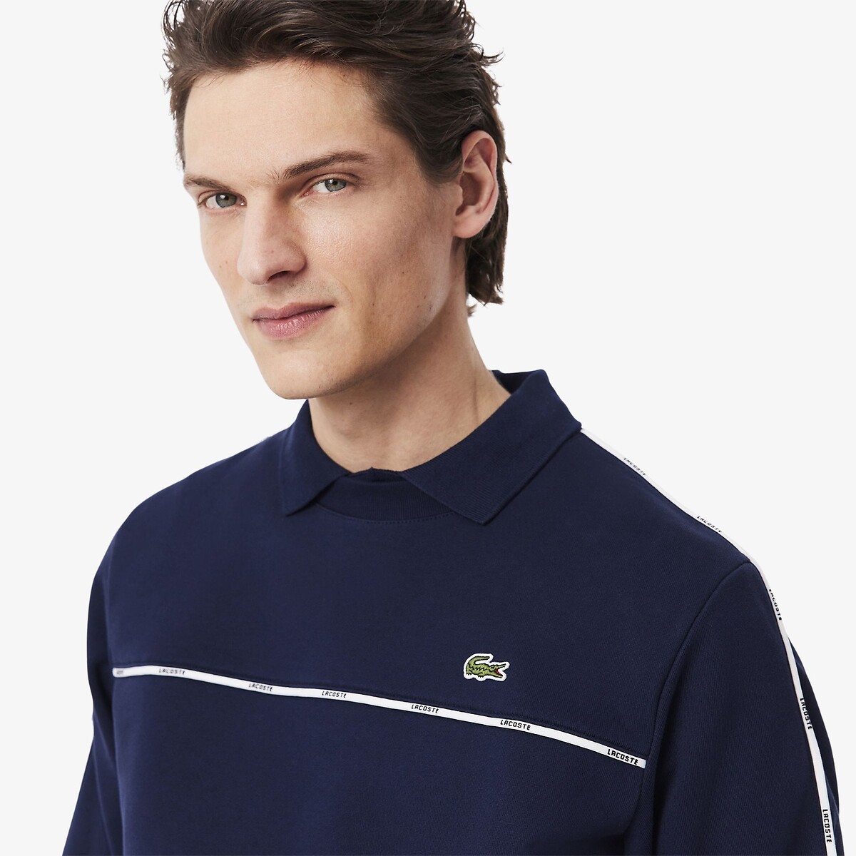 Suéter Lacoste com gola redonda e detalhes Lacoste