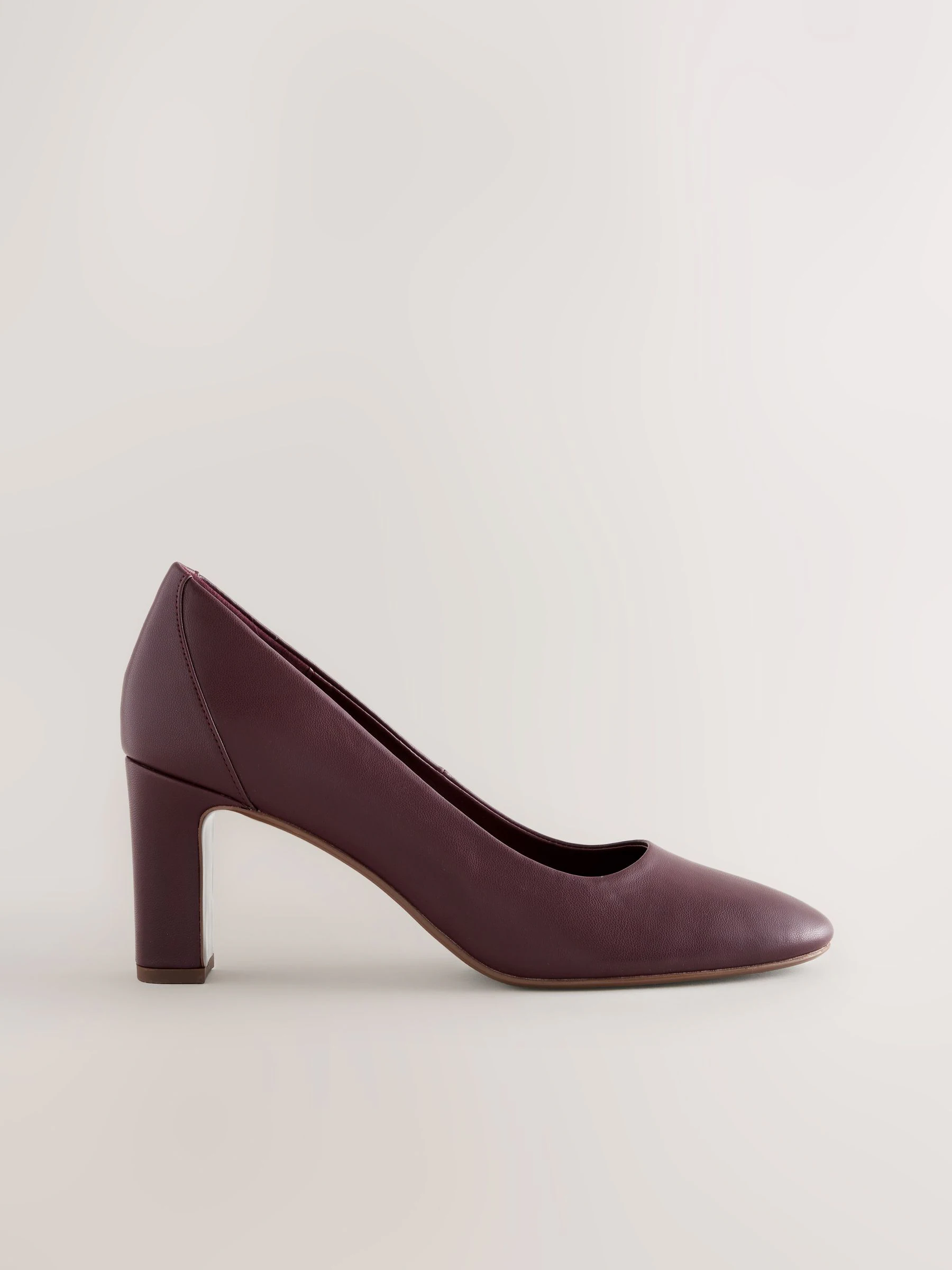 Bordeauxrood - Forever Comfort® Round Toe Block Court Heels