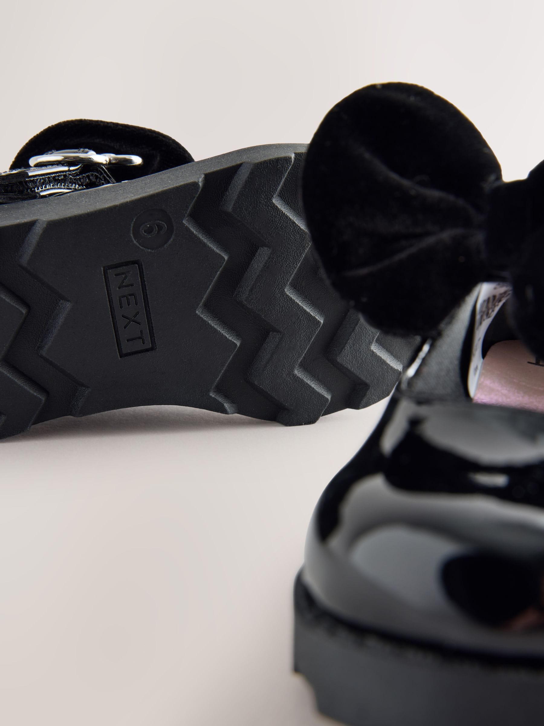 Zwart - Patent Minnie Mouse Mary Jane School Shoes