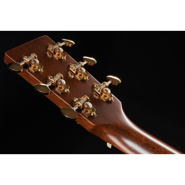 Martin Guitar D-18E Modern Deluxe
