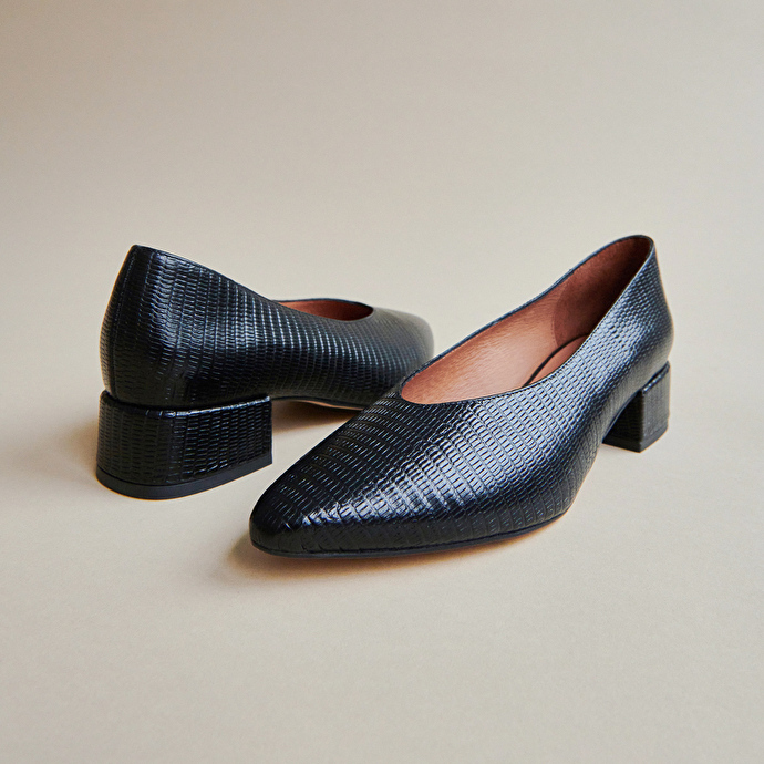 Ballerines à talons et bouts pointus  en cuir reptile noir